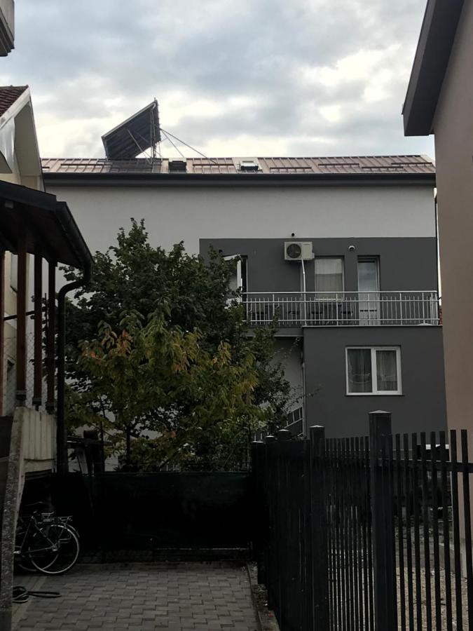 Отель Venecia Plaza Струга Экстерьер фото